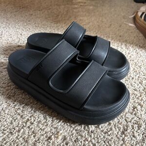 Reef Cushion Bondi 2, size 8